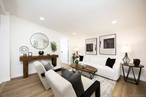 Living - 678 Robby Way, Fallbrook, CA 92028 photo 1 of 2