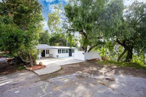 Exterior - 678 Robby Way, Fallbrook, CA 92028 photo 9 of 10