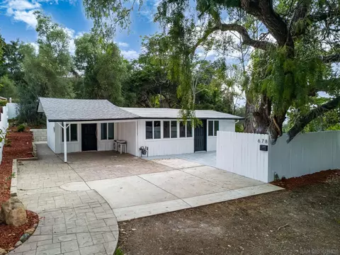 Exterior - 678 Robby Way, Fallbrook, CA 92028 photo 3 of 10