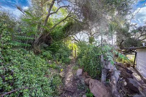 Exterior - 678 Robby Way, Fallbrook, CA 92028 photo 6 of 10