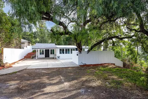 Exterior - 678 Robby Way, Fallbrook, CA 92028 photo 1 of 10