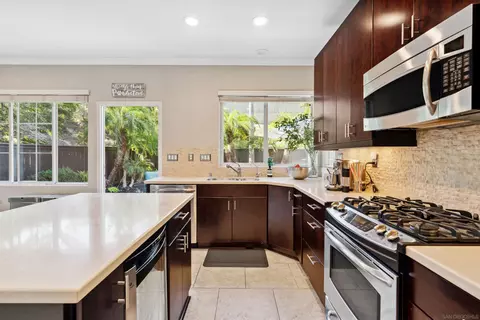 Kitchen - 1752 Vesper Ln, Carlsbad, CA 92011 photo 2 of 2