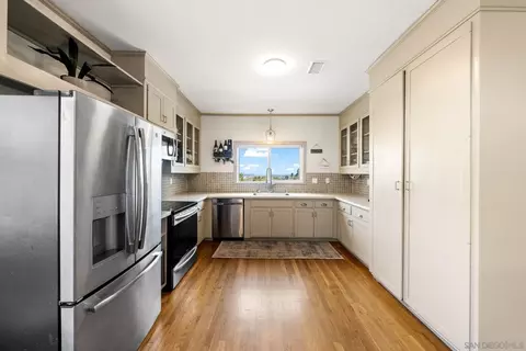 Kitchen - 14027 Jamul Dr, Jamul, CA 91935 photo 2 of 5
