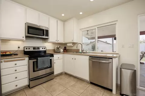 Kitchen - 10835 Grand Fork Dr, Santee, CA 92071 photo 2 of 4