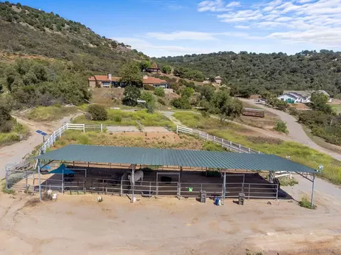 Exterior - 27615 Alps Ln, Escondido, CA 92026 photo 6 of 6