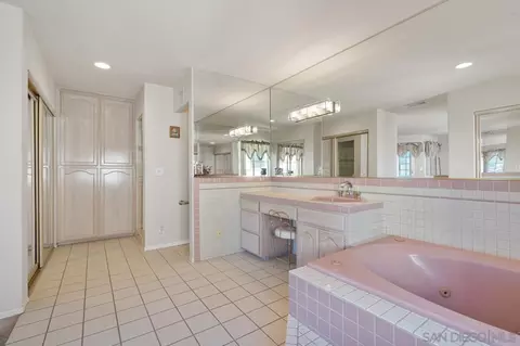 Bath - 1217 Sangamon Ave, Spring Valley, CA 91977 photo 2 of 6