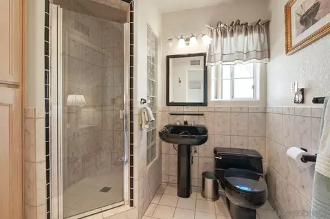 Bath - 1217 Sangamon Ave, Spring Valley, CA 91977 photo 3 of 6