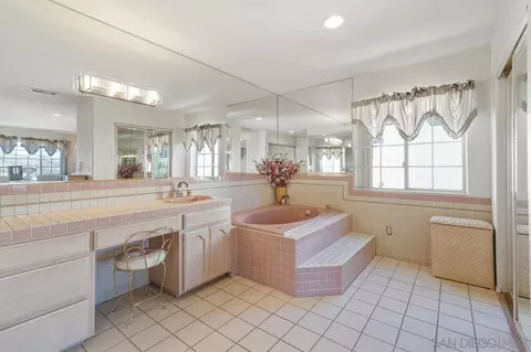 Bath - 1217 Sangamon Ave, Spring Valley, CA 91977 photo 1 of 6