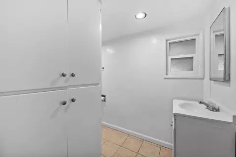 Bath - 9920-22 River St, Lakeside, CA 92040 photo 1 of 4