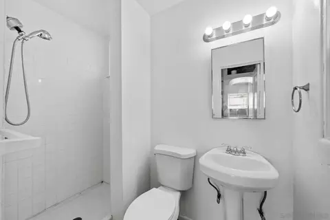 Bath - 9920-22 River St, Lakeside, CA 92040 photo 4 of 4