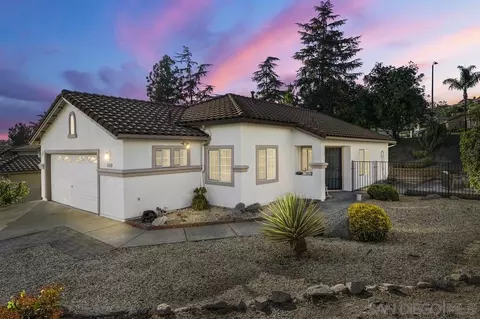2320 Hyacinth Rd, Alpine, CA 91901