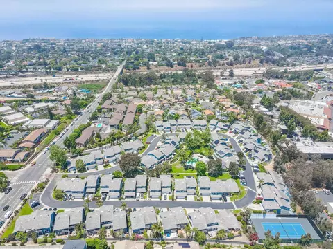 View/Area - 677 Summer View Cir, Encinitas, CA 92024 photo 9 of 12