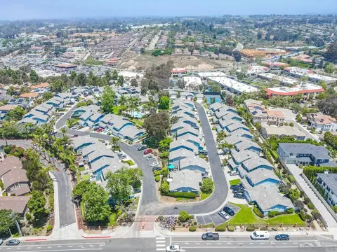 View/Area - 677 Summer View Cir, Encinitas, CA 92024 photo 11 of 12