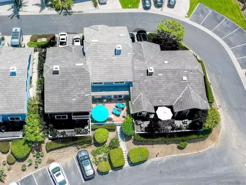 View/Area - 677 Summer View Cir, Encinitas, CA 92024 photo 4 of 12