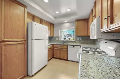 Kitchen - 677 Summer View Cir, Encinitas, CA 92024 photo 2 of 4