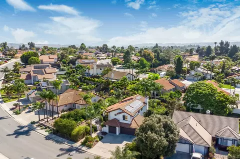 View/Area - 5207 Silver Bluff Dr, Oceanside, CA 92057 photo 3 of 6