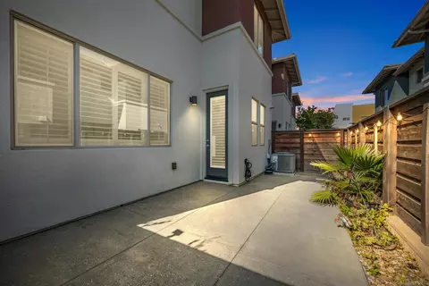 Exterior - 2053 Tango Loop #3, Chula Vista, CA 91915 photo 3 of 7