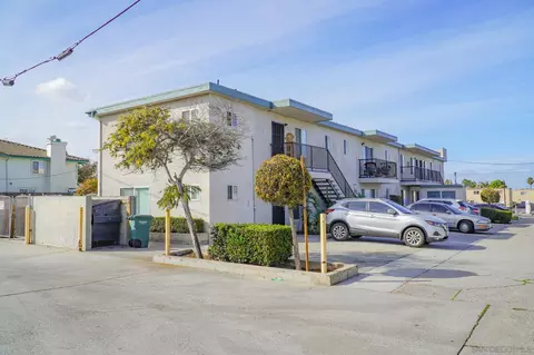 637 10th, Imperial Beach, CA 91932