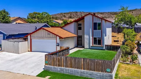 10869 Buggywhip Dr, Spring Valley, CA 91978 photo 2