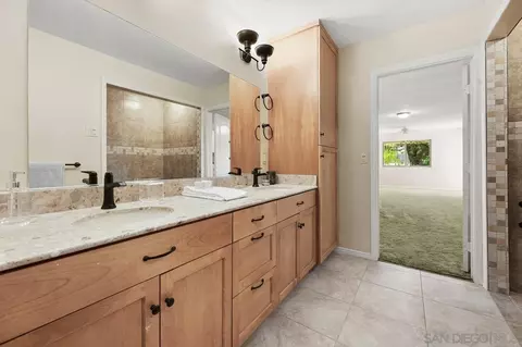 Bath - 1353 Roxanne Dr, El Cajon, CA 92021 photo 2 of 4