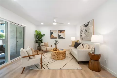 Living - 8528 Via Mallorca #B, La Jolla, CA 92037 photo 2 of 3