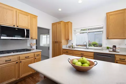 Kitchen - 1718 Dancer Pl, Escondido, CA 92026 photo 3 of 3