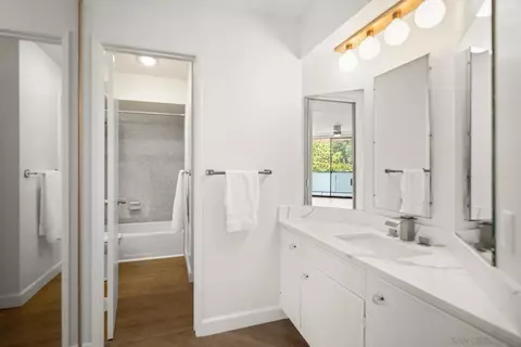 Bath - 426 Palm Ave, Coronado, CA 92118 photo 1 of 4