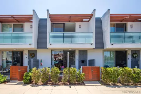 Exterior - 426 Palm Ave, Coronado, CA 92118 photo 3 of 12