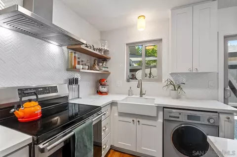 Kitchen - 8150 Lemon Ave #108, La Mesa, CA 91941 photo 2 of 6