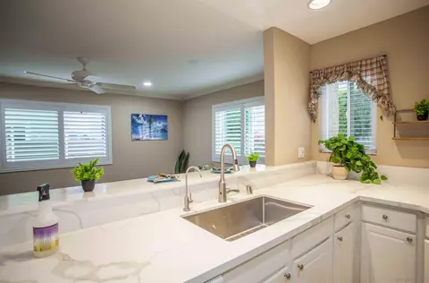 7425 Charmant Dr #2903, San Diego, CA 92122