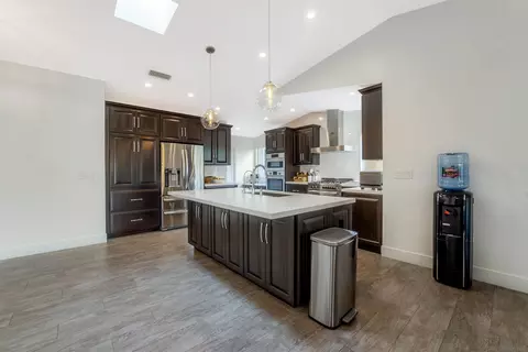 8820 Nottingham Pl, La Jolla, CA 92037 photo 7