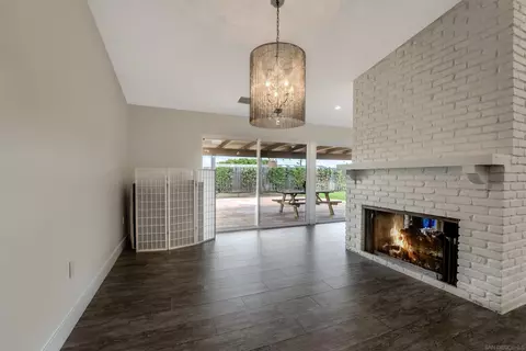 8820 Nottingham Pl, La Jolla, CA 92037 photo 18