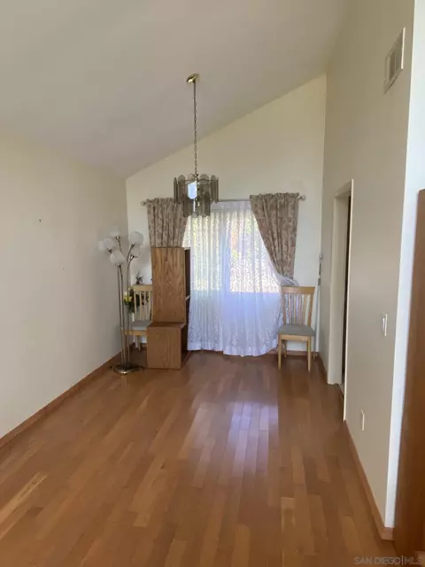1543 Calle Violetas, Encinitas, CA 92024 photo 4