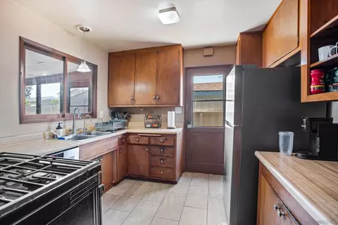 568 June Way, El Cajon, CA 92021 photo 8