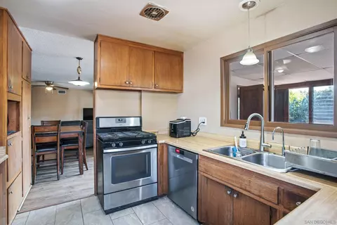 568 June Way, El Cajon, CA 92021 photo 7