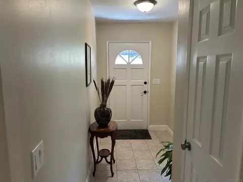 Entry Way - 1190 Robertson Dr, Escondido, CA 92025 photo 1 of 1