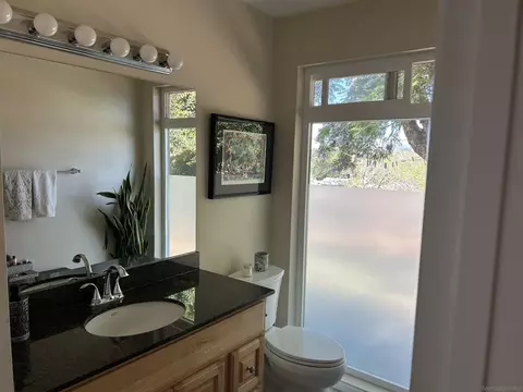 Bath - 1190 Robertson Dr, Escondido, CA 92025 photo 1 of 2