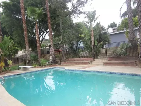 Exterior - 1190 Robertson Dr, Escondido, CA 92025 photo 3 of 14