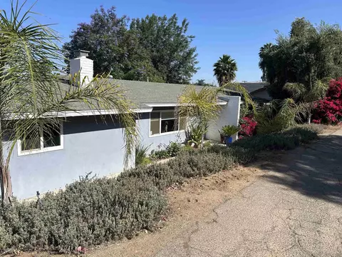 Exterior - 1190 Robertson Dr, Escondido, CA 92025 photo 2 of 14
