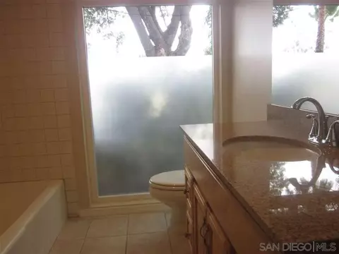 Bath - 1190 Robertson Dr, Escondido, CA 92025 photo 2 of 2