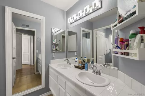 Bath - 838 Masters Dr, Oceanside, CA 92057 photo 3 of 3