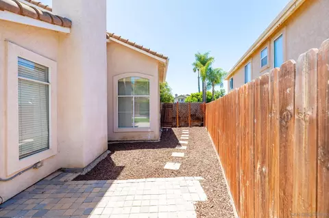 Exterior - 838 Masters Dr, Oceanside, CA 92057 photo 6 of 8
