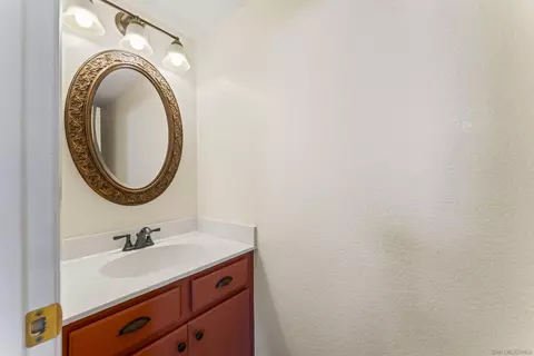 Bath - 2454 Hialeah Ln, Alpine, CA 91901 photo 1 of 4