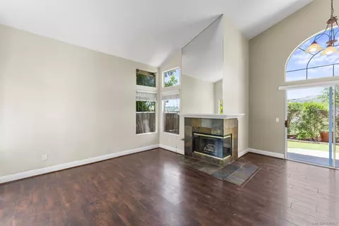 Living - 2454 Hialeah Ln, Alpine, CA 91901 photo 2 of 5