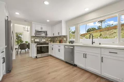Kitchen - 16513 Calle Ana, Poway, CA 92064 photo 2 of 4