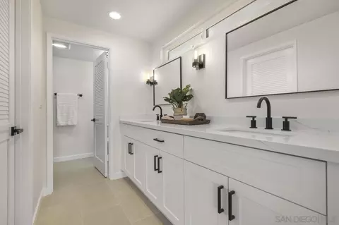 Bath - 16513 Calle Ana, Poway, CA 92064 photo 3 of 6