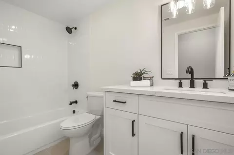Bath - 16513 Calle Ana, Poway, CA 92064 photo 2 of 6