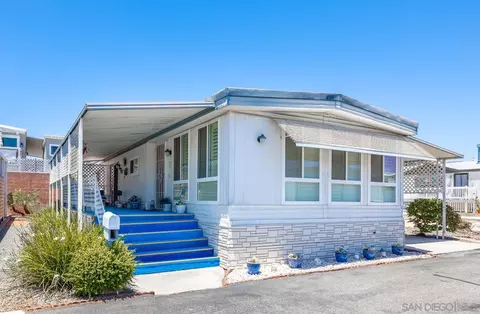 37 Havenview Ln, Oceanside, CA 92056 photo 2