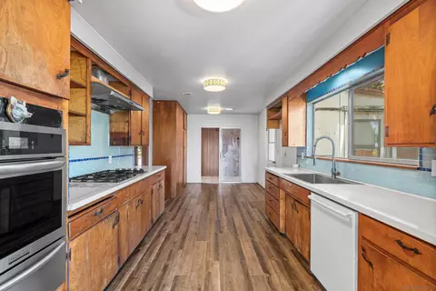 719 Marsolan Ave, Solana Beach, CA 92075 photo 14
