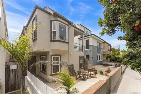 735 Yarmouth Ct, San Diego, CA 92109